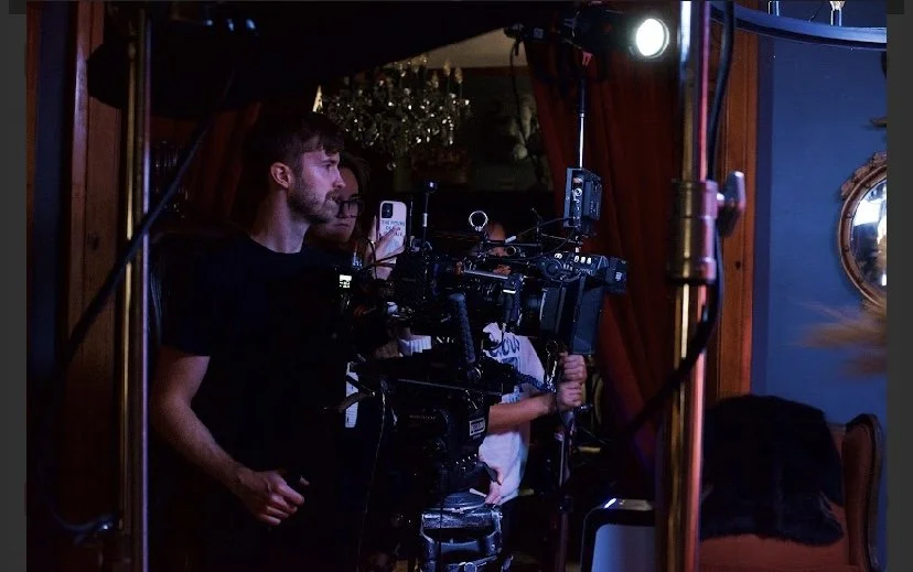 Behind the scenes photo 5