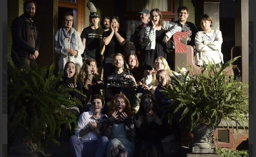 Behind the scenes photo 7